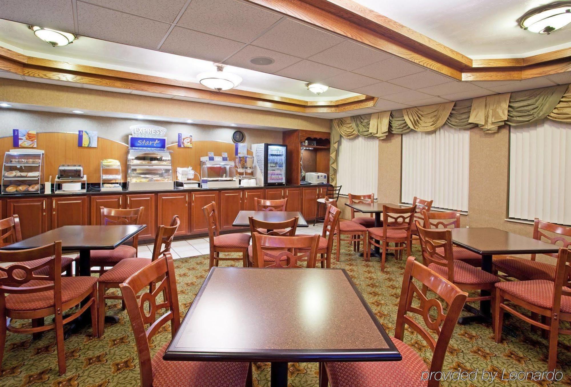 Best Western St. Clairsville Inn & Suites Restoran fotoğraf